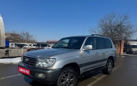 Toyota Land Cruiser 100 рестайлинг 2, 2003 год, 2 300 000 рублей, 19 фотография