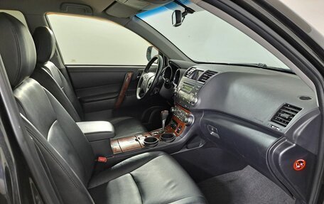 Toyota Highlander III, 2013 год, 2 249 000 рублей, 13 фотография