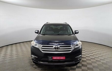 Toyota Highlander III, 2013 год, 2 249 000 рублей, 2 фотография