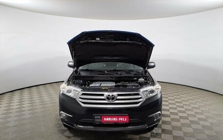 Toyota Highlander III, 2013 год, 2 249 000 рублей, 11 фотография