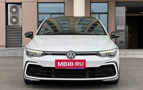 Volkswagen Golf VIII, 2022 год, 1 900 000 рублей, 3 фотография