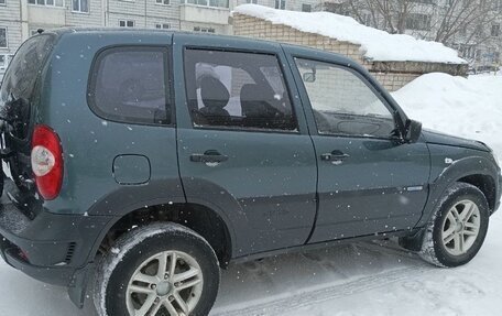 Chevrolet Niva I рестайлинг, 2011 год, 620 000 рублей, 2 фотография