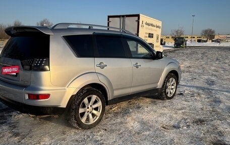 Mitsubishi Outlander III рестайлинг 3, 2010 год, 1 290 000 рублей, 5 фотография