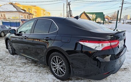 Toyota Camry, 2021 год, 3 300 000 рублей, 3 фотография