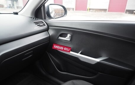 KIA Rio III рестайлинг, 2015 год, 1 100 000 рублей, 18 фотография
