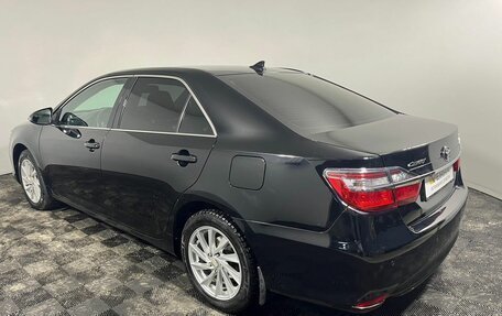 Toyota Camry, 2018 год, 2 320 000 рублей, 7 фотография