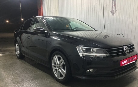 Volkswagen Jetta VI, 2015 год, 1 340 000 рублей, 2 фотография