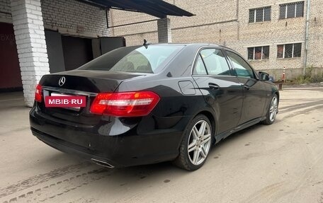 Mercedes-Benz E-Класс, 2011 год, 1 700 000 рублей, 6 фотография