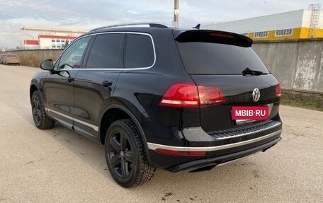 Volkswagen Touareg III, 2015 год, 2 299 000 рублей, 3 фотография