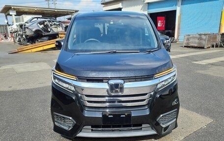 Honda Stepwgn IV, 2019 год, 2 670 000 рублей, 3 фотография