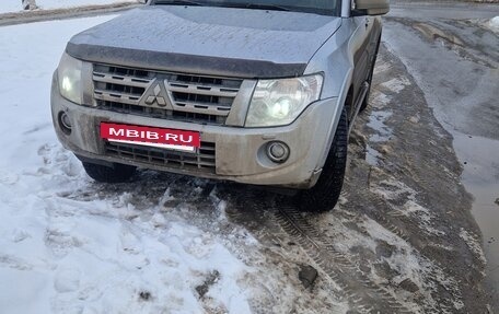 Mitsubishi Pajero IV, 2011 год, 2 095 000 рублей, 12 фотография