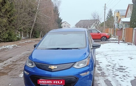 Chevrolet Bolt, 2017 год, 1 700 000 рублей, 4 фотография