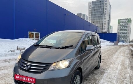 Honda Freed I, 2009 год, 888 000 рублей, 2 фотография