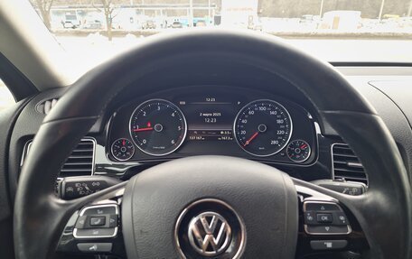 Volkswagen Touareg III, 2013 год, 2 580 000 рублей, 2 фотография