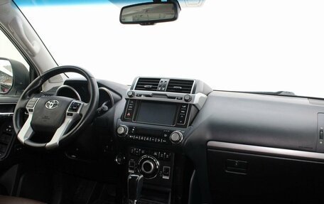 Toyota Land Cruiser Prado 150 рестайлинг 2, 2016 год, 3 900 000 рублей, 14 фотография