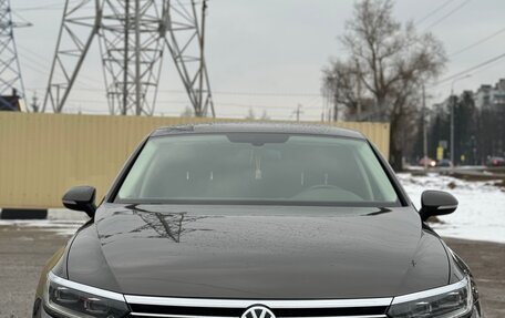 Volkswagen Passat B8 рестайлинг, 2016 год, 2 200 000 рублей, 31 фотография