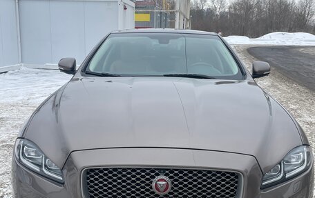 Jaguar XJ IV (X351), 2017 год, 3 990 000 рублей, 6 фотография