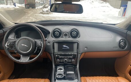 Jaguar XJ IV (X351), 2017 год, 3 990 000 рублей, 20 фотография