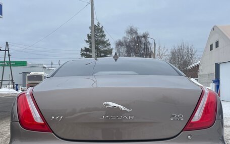 Jaguar XJ IV (X351), 2017 год, 3 990 000 рублей, 9 фотография