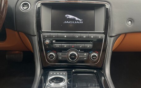 Jaguar XJ IV (X351), 2017 год, 3 990 000 рублей, 23 фотография