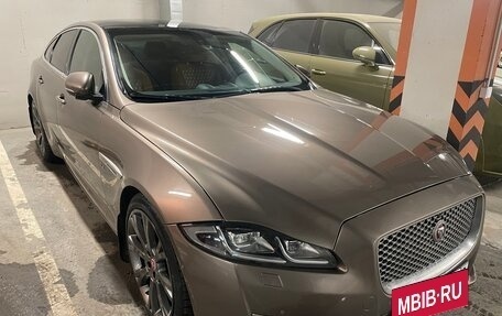 Jaguar XJ IV (X351), 2017 год, 3 990 000 рублей, 27 фотография