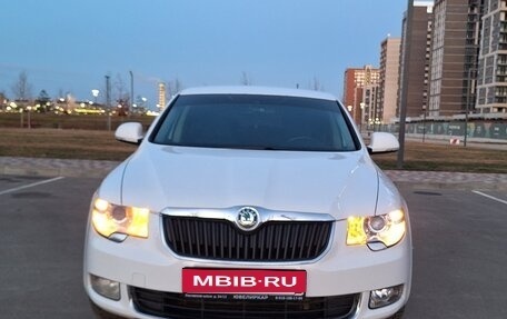 Skoda Superb III рестайлинг, 2012 год, 899 500 рублей, 1 фотография