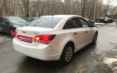 Chevrolet Cruze II, 2010 год, 690 000 рублей, 4 фотография