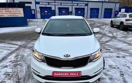 KIA Rio III рестайлинг, 2015 год, 830 000 рублей, 2 фотография