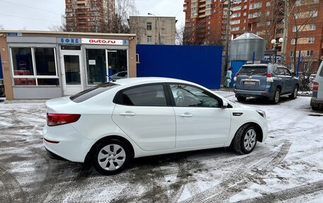 KIA Rio III рестайлинг, 2015 год, 830 000 рублей, 20 фотография