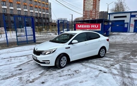 KIA Rio III рестайлинг, 2015 год, 830 000 рублей, 25 фотография