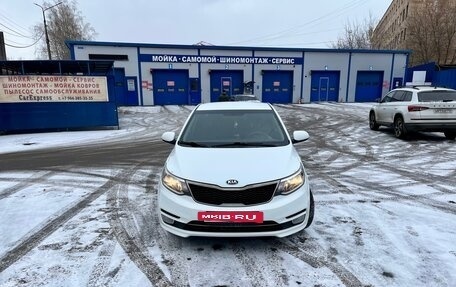 KIA Rio III рестайлинг, 2015 год, 830 000 рублей, 23 фотография