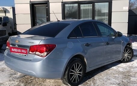 Chevrolet Cruze II, 2011 год, 750 000 рублей, 3 фотография