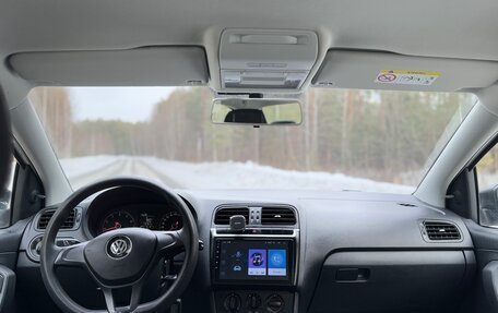 Volkswagen Polo VI (EU Market), 2017 год, 997 000 рублей, 13 фотография