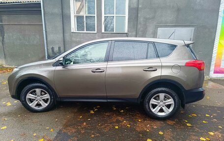 Toyota RAV4, 2013 год, 2 200 000 рублей, 2 фотография