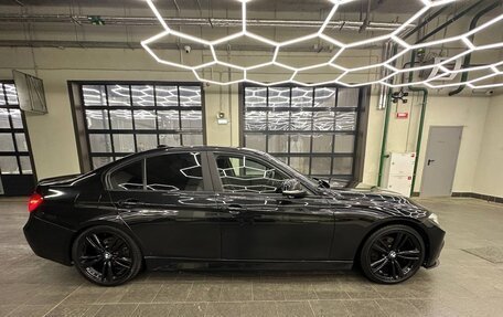 BMW 3 серия, 2016 год, 2 400 000 рублей, 3 фотография