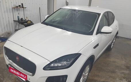 Jaguar E-Pace, 2018 год, 3 200 000 рублей, 7 фотография