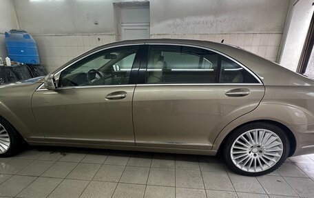 Mercedes-Benz S-Класс, 2010 год, 1 850 000 рублей, 4 фотография