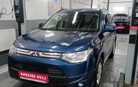 Mitsubishi Outlander III рестайлинг 3, 2014 год, 1 329 000 рублей, 1 фотография