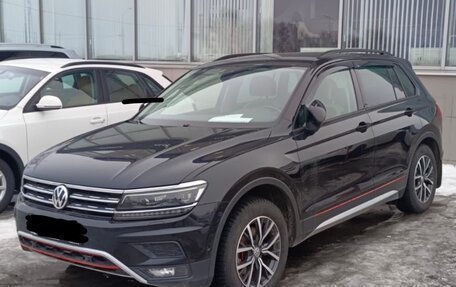 Volkswagen Tiguan II, 2019 год, 2 650 000 рублей, 2 фотография