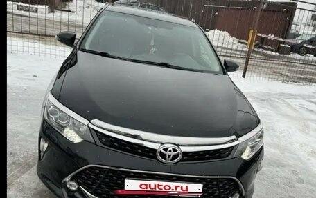 Toyota Camry, 2017 год, 2 500 000 рублей, 2 фотография