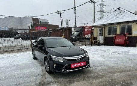 Toyota Camry, 2017 год, 2 500 000 рублей, 5 фотография