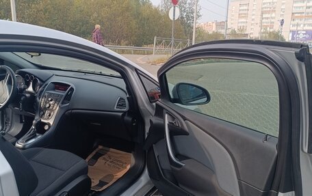 Opel Astra J, 2012 год, 930 000 рублей, 2 фотография