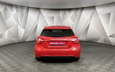 Mercedes-Benz A-Класс, 2015 год, 1 383 000 рублей, 8 фотография