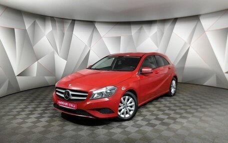 Mercedes-Benz A-Класс, 2015 год, 1 383 000 рублей, 1 фотография