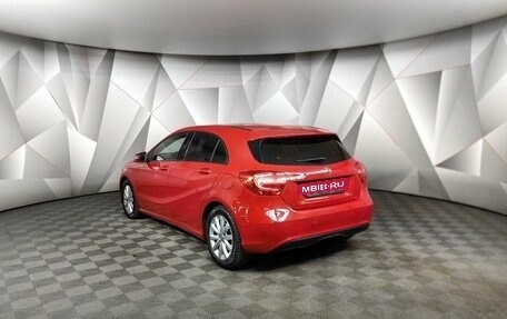 Mercedes-Benz A-Класс, 2015 год, 1 383 000 рублей, 4 фотография