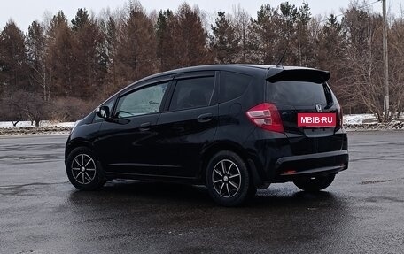 Honda Fit III, 2010 год, 860 000 рублей, 8 фотография