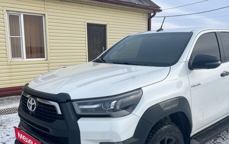 Toyota Hilux VIII, 2021 год, 5 100 000 рублей, 2 фотография