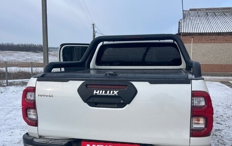 Toyota Hilux VIII, 2021 год, 5 100 000 рублей, 8 фотография