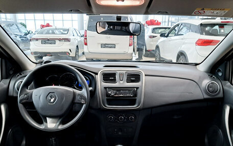 Renault Sandero II рестайлинг, 2015 год, 890 000 рублей, 18 фотография