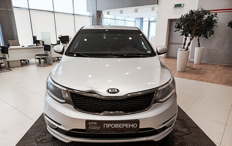 KIA Rio III рестайлинг, 2016 год, 971 000 рублей, 2 фотография